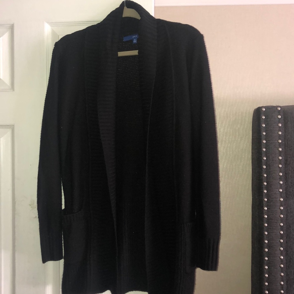Cardigan sweater